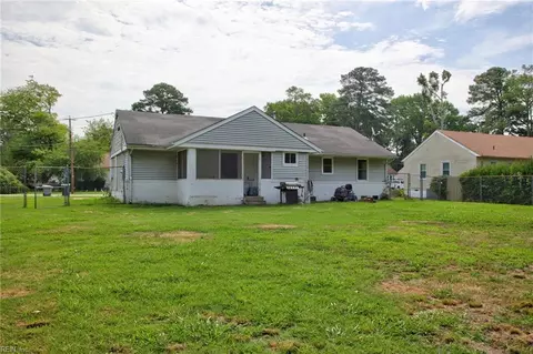 Exterior - 129 Cynthia Dr, Hampton, VA 23666 photo 9 of 11