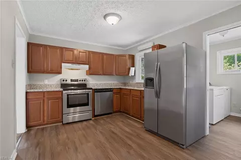 Kitchen - 129 Cynthia Dr, Hampton, VA 23666 photo 3 of 3