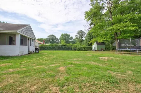 Exterior - 129 Cynthia Dr, Hampton, VA 23666 photo 7 of 11