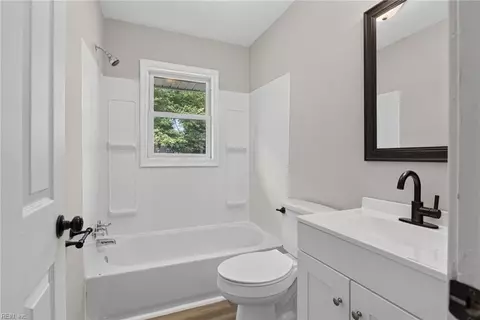 Bath - 129 Cynthia Dr, Hampton, VA 23666 photo 1 of 3