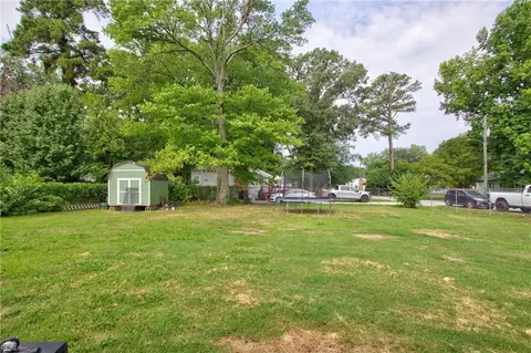 Exterior - 129 Cynthia Dr, Hampton, VA 23666 photo 6 of 11