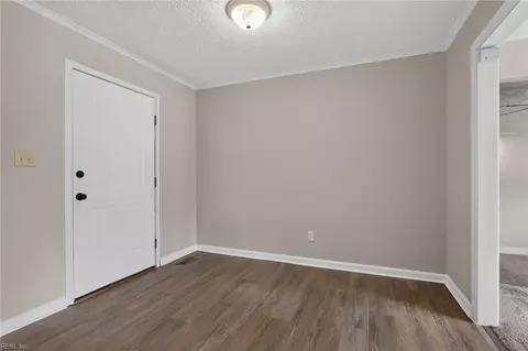 Entry Way - 129 Cynthia Dr, Hampton, VA 23666 photo 2 of 2