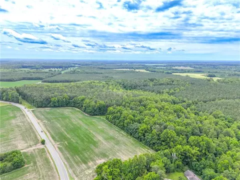 47 Ac Colonial Trl W, Surry County, VA 23881 photo 1
