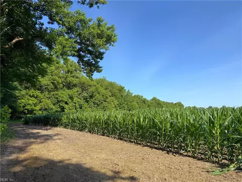 47 Ac Colonial Trl W, Surry County, VA 23881 photo 6