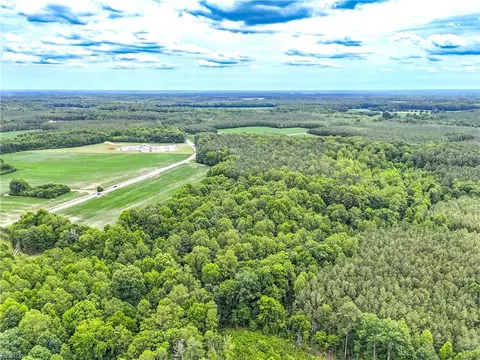 47 Ac Colonial Trl W, Surry County, VA 23881 photo 10