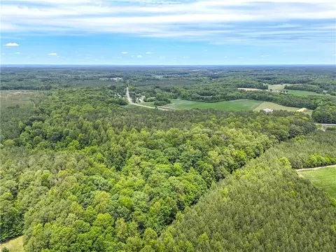 47 Ac Colonial Trl W, Surry County, VA 23881 photo 20