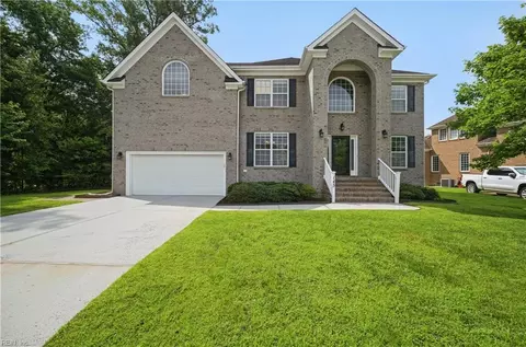 Exterior - 145 Sinclair Ln, Chesapeake, VA 23322 photo 2 of 6