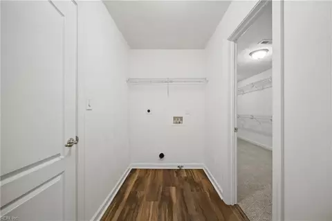 Entry Way - 145 Sinclair Ln, Chesapeake, VA 23322 photo 7 of 7