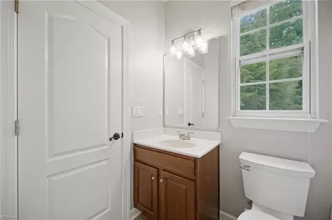 Entry Way - 145 Sinclair Ln, Chesapeake, VA 23322 photo 3 of 7