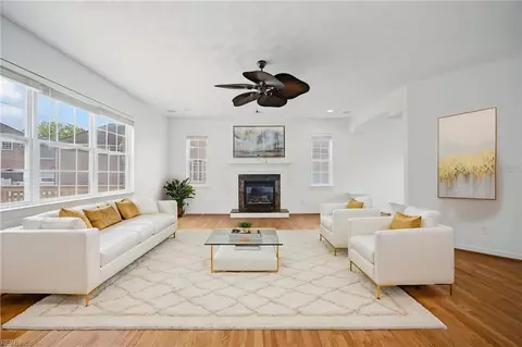 Living - 145 Sinclair Ln, Chesapeake, VA 23322 photo 2 of 7