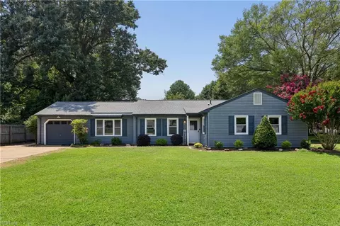 3 Deans Cir, Newport News, VA 23606