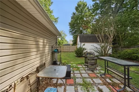 Exterior - 111 Dunn Cir, Hampton, VA 23666 photo 3 of 4