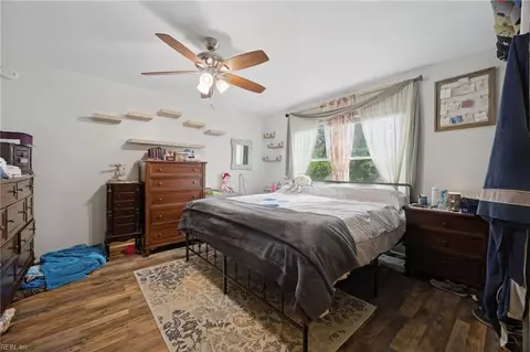 Bedroom - 111 Dunn Cir, Hampton, VA 23666 photo 1 of 4