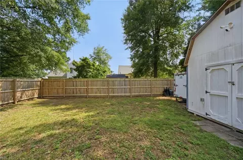 Exterior - 111 Dunn Cir, Hampton, VA 23666 photo 4 of 4