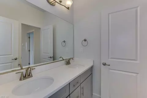 Bath - 2217 Nantucket Ave, Chesapeake, VA 23321 photo 6 of 7