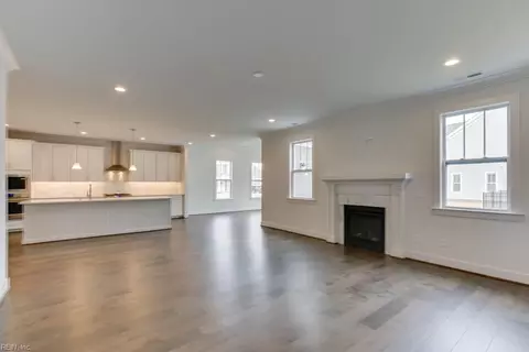 Living - 2217 Nantucket Ave, Chesapeake, VA 23321 photo 4 of 9