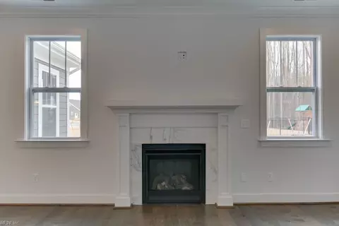 Living - 2217 Nantucket Ave, Chesapeake, VA 23321 photo 6 of 9
