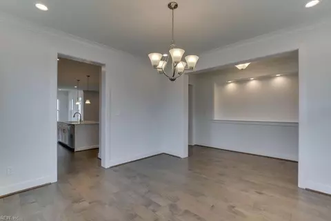 Dining - 2217 Nantucket Ave, Chesapeake, VA 23321 photo 1 of 2