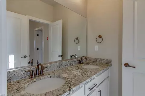 Bath - 2217 Nantucket Ave, Chesapeake, VA 23321 photo 4 of 7