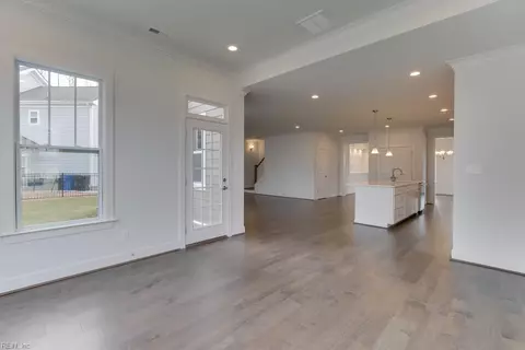 Living - 2217 Nantucket Ave, Chesapeake, VA 23321 photo 8 of 9