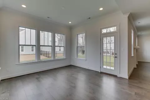 Living - 2217 Nantucket Ave, Chesapeake, VA 23321 photo 7 of 9