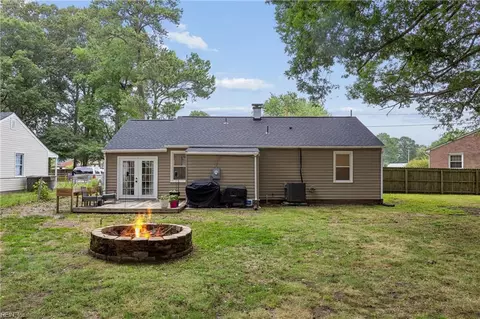 Exterior - 140 Glenwood Rd, Hampton, VA 23669 photo 8 of 13