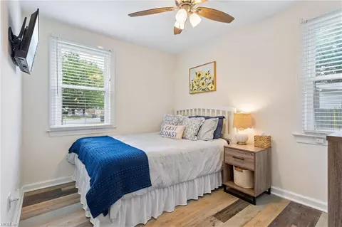 Bedroom - 140 Glenwood Rd, Hampton, VA 23669 photo 1 of 6