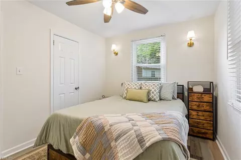 Bedroom - 140 Glenwood Rd, Hampton, VA 23669 photo 5 of 6