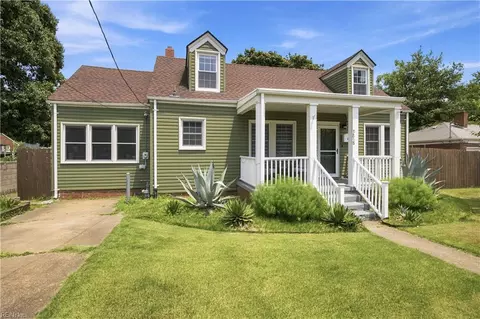 Exterior - 3818 Wayne Cir, Norfolk, VA 23513 photo 2 of 9