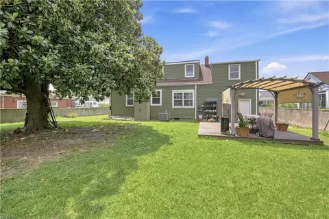 Exterior - 3818 Wayne Cir, Norfolk, VA 23513 photo 5 of 9