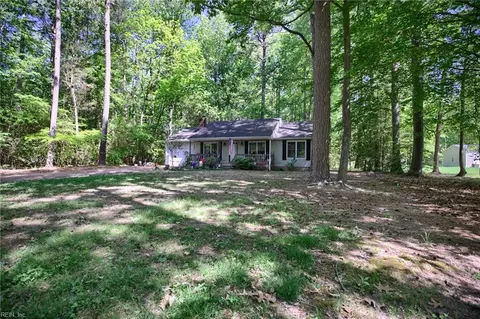 Exterior - 7015 Seawell Ave, Gloucester, VA 23061 photo 3 of 8
