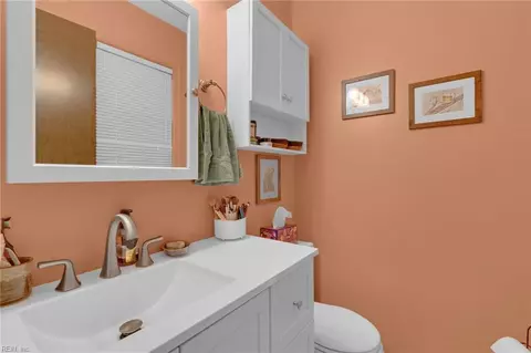 Bath - 7015 Seawell Ave, Gloucester, VA 23061 photo 1 of 2