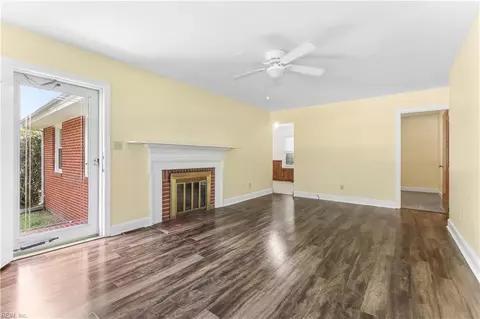 127 Westbrook Dr, Hampton, VA 23666 photo 6