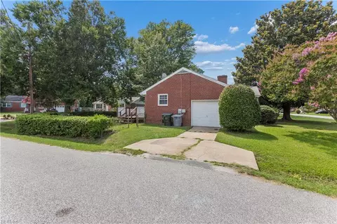 127 Westbrook Dr, Hampton, VA 23666 photo 5