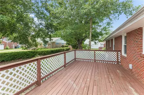 127 Westbrook Dr, Hampton, VA 23666 photo 28