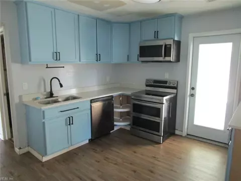 Kitchen - 72 Banister Dr, Hampton, VA 23666 photo 1 of 1