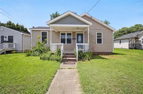 Exterior - 1317 West Ave, Hampton, VA 23669 photo 3 of 10
