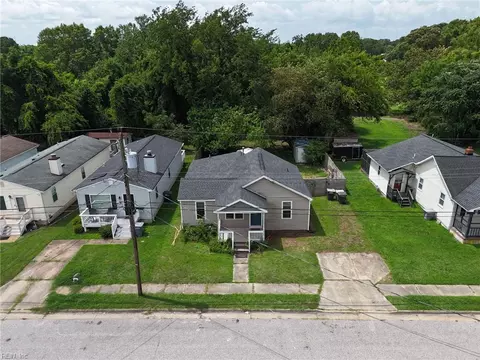 View/Area - 1317 West Ave, Hampton, VA 23669 photo 2 of 10