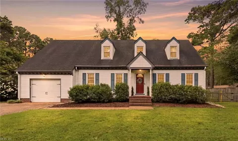 424 Pines Of Warrick Dr, Chesapeake, VA 23322