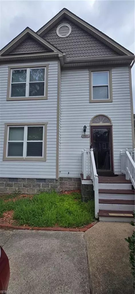 1113 Palmerton Dr, Newport News, VA 23602