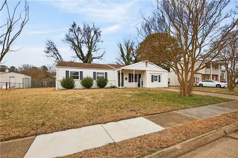 Exterior - 16 Marldale Dr, Hampton, VA 23663 photo 1 of 4