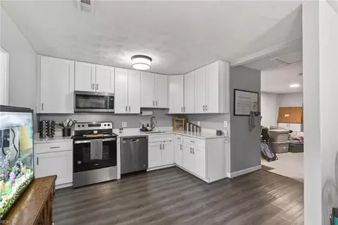 Kitchen - 16 Marldale Dr, Hampton, VA 23663 photo 2 of 2