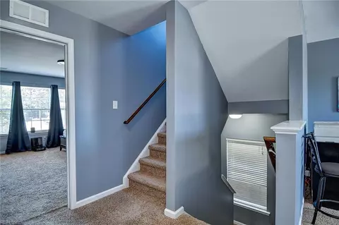 Entry Way - 200 Benthall Rd, Hampton, VA 23664 photo 2 of 4