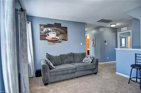 Entry Way - 200 Benthall Rd, Hampton, VA 23664 photo 3 of 4