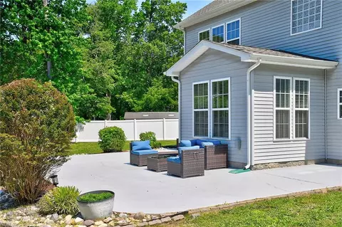 Exterior - 200 Benthall Rd, Hampton, VA 23664 photo 4 of 6