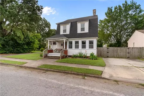 Exterior - 1006 Butt St, Chesapeake, VA 23324 photo 2 of 9