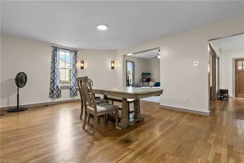 Dining - 1006 Butt St, Chesapeake, VA 23324 photo 2 of 3