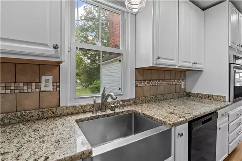 Kitchen - 1006 Butt St, Chesapeake, VA 23324 photo 4 of 4