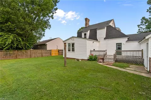 Exterior - 1006 Butt St, Chesapeake, VA 23324 photo 8 of 9