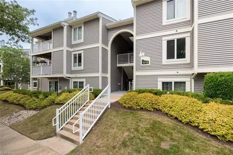 1013 Autumn Woods Ln # 103, Virginia Beach, VA 23454